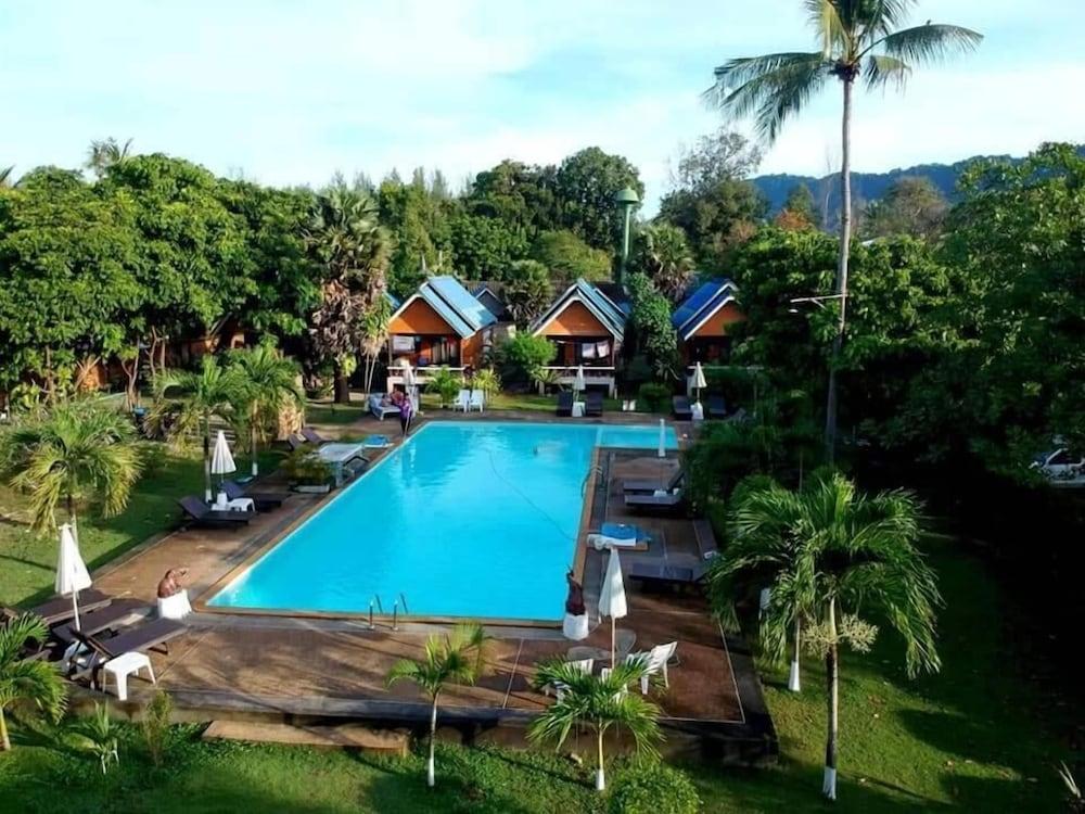 Lanta Sunny House सहारा 3*